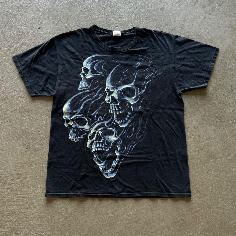 Vintage Skull Pile Shirt Size Large Black Y2K Flaming Skulls Cyber Grunge Punk